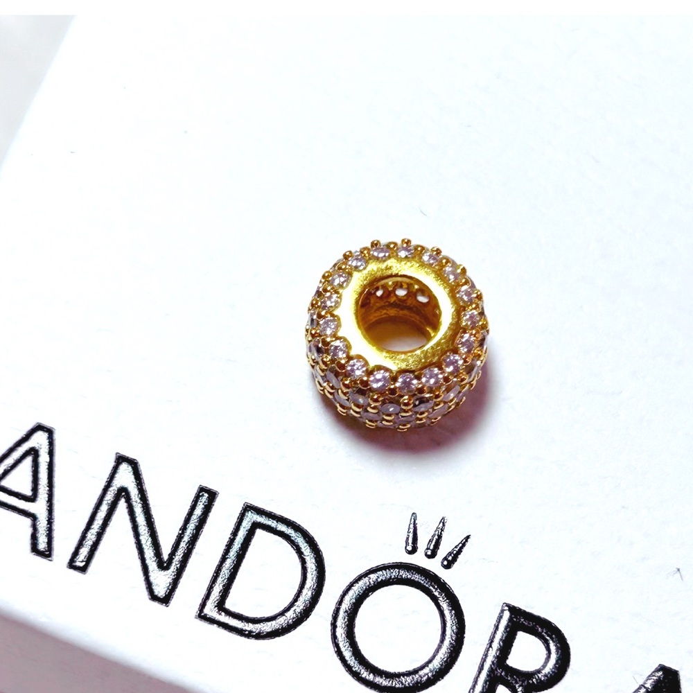 PANDORA Sparkling Pave Triple-row charm w/box - Picture 5 of 8